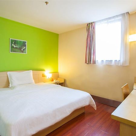7Days Inn Guangzhou Nonglinxia Road Ouzhuang Subway Station 외부 사진