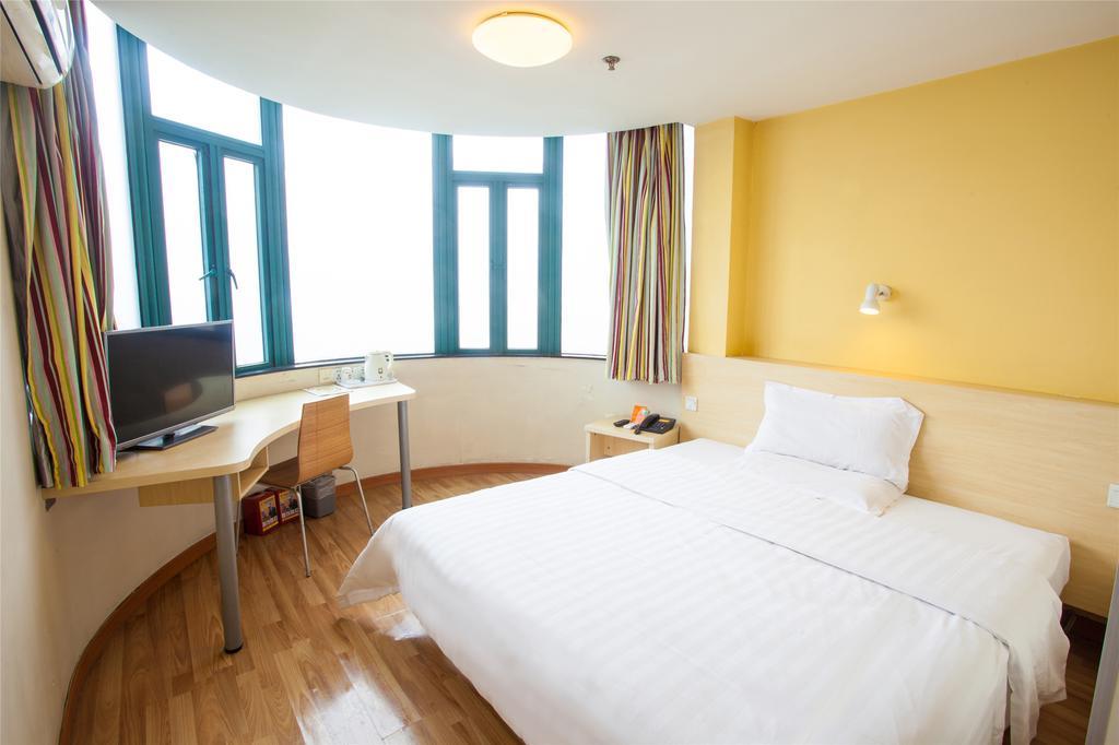 7Days Inn Guangzhou Nonglinxia Road Ouzhuang Subway Station 외부 사진